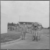 Les cercueils sont amenés au cimetière d'El Alia en attendant d'être ramenés en France.