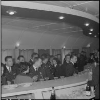 La Reghaïa. Pot donné à l'issue de la cérémonie du 11 Novembre 1961.