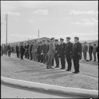 La Reghaïa. Cérémonie du 11 Novembre 1961. Félicitations aux récipiendaires.