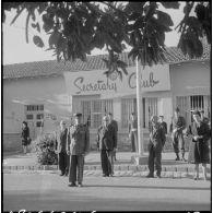 Alger. Caserne d'Orléans. Prise d'armes.