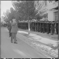 Alger. Caserne d'Orléans. Prise d'armes.