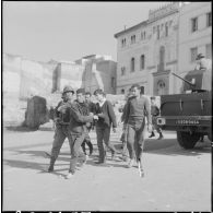 Bône. Manifestations. Arrestation de manifestants.