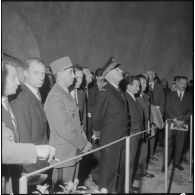 Inauguration de la foire exposition d'Oran. Les autorités sur le stand des enseignements.