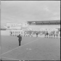 Stade de Saint Eugène. Finale de la coupe Alger-Sahel de football. Cérémonie d'ouverture.