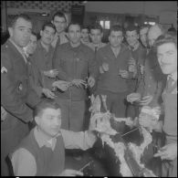 Algérie. La Saint Eloi fêtée par les gendarmes. Méchoui.