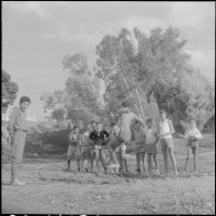 Orléansville. Centre éducatif Albert Camus. Education physique des élèves des différentes écoles.