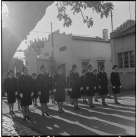Alger. Caserne d'Orléans. Une brigade féminine pendant la cérémonie de remise de décoration.