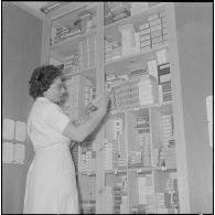 Casbah d'Alger. Clinique de Verdun. La pharmacie.