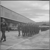 Boufarik. Prise d'armes et remise de décoration. Défilé.