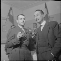 Boufarik. Prise d'armes et remise de décoration. Vin d'honneur et félicitations pour les décorés.