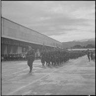 Boufarik. Prise d'armes et remise de décoration. Défilé.