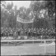 Constantine. Finale interarmées de rugby. Supporters de la compagnie régionale du train n°10 (CRT n°10).