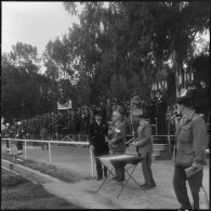Constantine. Finale interarmées de rugby. Prélude à la remise de coupe.