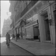 Alger. Grève générale. Scène de rue.