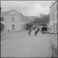 Alger. Hôpital Maillot. Obsèques de deux soldats. Convoi funéraire