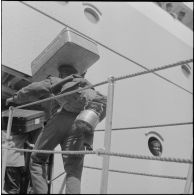 Alger. Départ des dernières troupes d'outre-mer stationnées en Algérie.