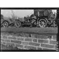 Sentheim (Alsace). Section d'autocanons en position. Le déjeuner des artilleurs. [légende d'origine]
