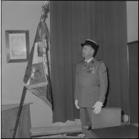 Algérie. Portrait du colonel Sobra, commandant le 9e RZ (9e régiment de zouaves).