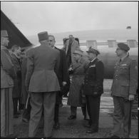 La Reghaïa. Christian Fouchet salue les autorités à son arrivée.