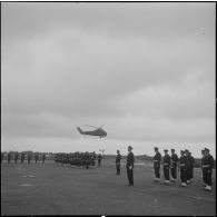 La Reghaïa. Cérémonie militaire pour l'arrivée de Christian Fouchet.