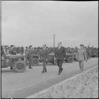 Rocher Noir. Cérémonie de passation des pouvoirs entre Jean Morin et Christian Fouchet. Revue des troupes.