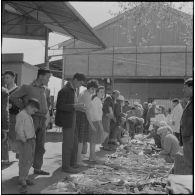 Fondouk. Marché. Un stand.
