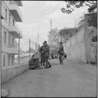 Alger. Bouclage du quartier des Tagarins et du Télemly par le Régiment d'infanterie de marine (RIMa).