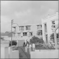 Alger. Bouclage du quartier des Tagarins et du Télemly par les gendarmes. Perquisition dans un immeuble.
