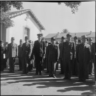 Alger. Chapelle de l'hôpital Maillot. Cérémonie funéraire. Des officiers.