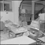 Alger. Attentat au plastic par l'OAS (Organisation armée secrète) au rectorat le 15 avril 1962.