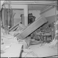 Alger. Attentat au plastic par l'OAS (Organisation armée secrète) au rectorat le 15 avril 1962.