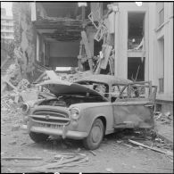 Alger. Attentat au plastic par l'OAS (Organisation armée secrète) au rectorat le 15 avril 1962.