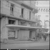 Alger. Attentat au plastic au journal d'Alger par l'OAS (Organisation armée secrète).