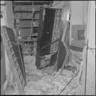 Alger. Attentat au plastic au journal d'Alger par l'OAS (Organisation armée secrète).