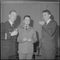 La Reghaïa. Pot offert aux journalistes pour le départ du général Ailleret.