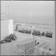 Oran. Mise en place des troupes sur les terrasses.
