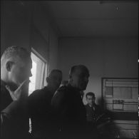 La Reghaïa. Pot à l'école militaire d'infanterie (EMI). Discours d'une autorité militaire.