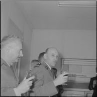 La Reghaïa. Pot à l'école militaire d'infanterie (EMI). Discours d'une autorité militaire.