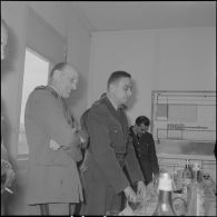 La Reghaïa. Pot à l'école militaire d'infanterie (EMI). Discours d'une autorité militaire.