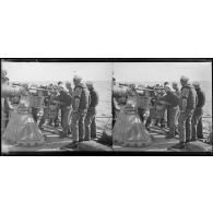 En mer de Brest à la Pallice, à bord du Rambler, yacht armé d'escorte, pièce contre sous-marins. [légende d'origine]