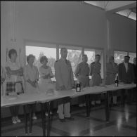 Maison Carrée. Centre de rechange du matériel. Remise de médailles par le général Piquet. Cocktail et discours.