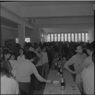 Maison Carrée. Centre de rechange du matériel. Remise de médailles. Cocktail.