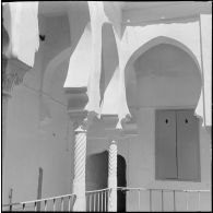 Alger. Mess [cantine] du square Bresson. Détail architectural.