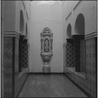 Alger. Mess [cantine] du square Bresson. Détail de décors.