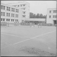 Alger. Caserne des Tagarins. Prise d'armes.