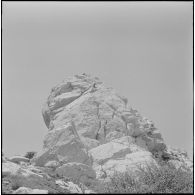 Boussouail (Kabylie). Réunion des commandants de différentes unités alpines. Démonstration d'alpinisme.