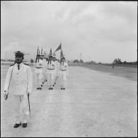 Départ du général Fourquet. Défilé des fusiliers marins.