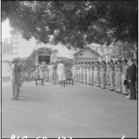 Obsèques d'un gendarme et d'un soldat du contingent à la chapelle de l'hôpital Maillot d'Alger.
