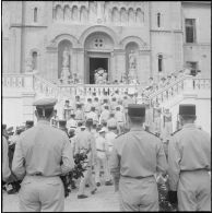 Obsèques d'un gendarme et d'un soldat du contingent à la chapelle de l'hôpital Maillot d'Alger.