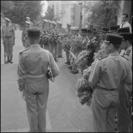 Obsèques d'un gendarme et d'un soldat du contingent à la chapelle de l'hôpital Maillot d'Alger.